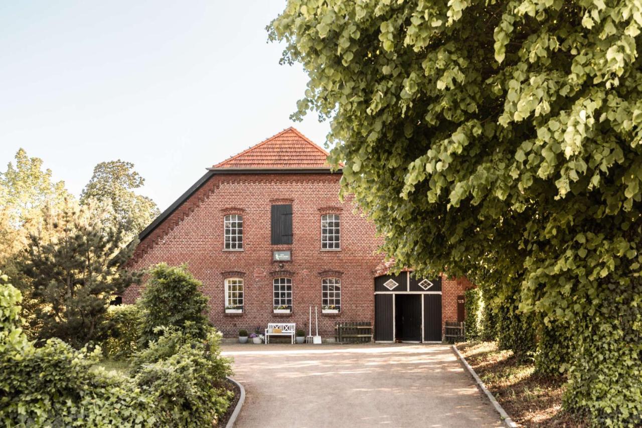 Hotel Hofgut Mollberg Wiefelstede Exterior foto